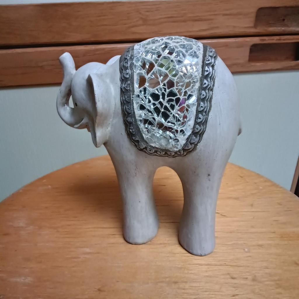 Stenen olifant, Mortsel, Verzamelen, Dierenverzamelingen, Ophalen