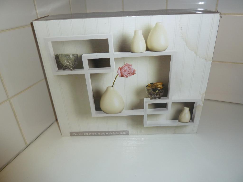 wanddecoratie: set van 3 in elkaar grijpende kubussen -nieuw, Huis en Inrichting, Ophalen of Verzenden, Nieuw