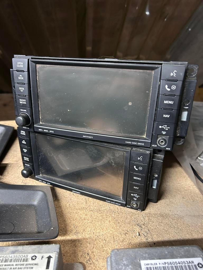 Auto radio dodge ram 2009-2013, Ophalen, Gebruikt