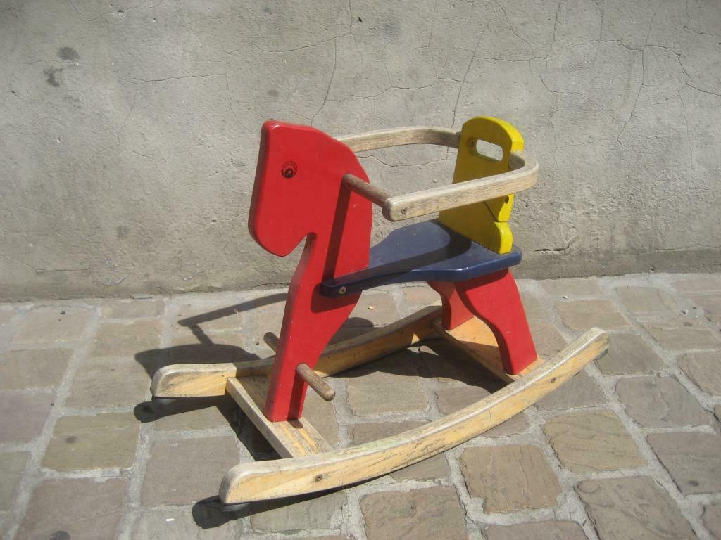 CHEVAL A BASCULE en bois, Enfants & Bébés, Jouets | Jouets en bois, Utilisé, Enlèvement