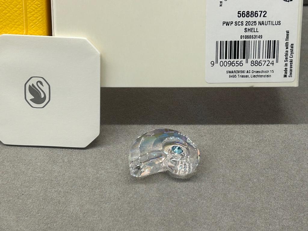 Swarovski SCS 2025 Nautilus schelp, Ophalen of Verzenden, Nieuw, Figuurtje