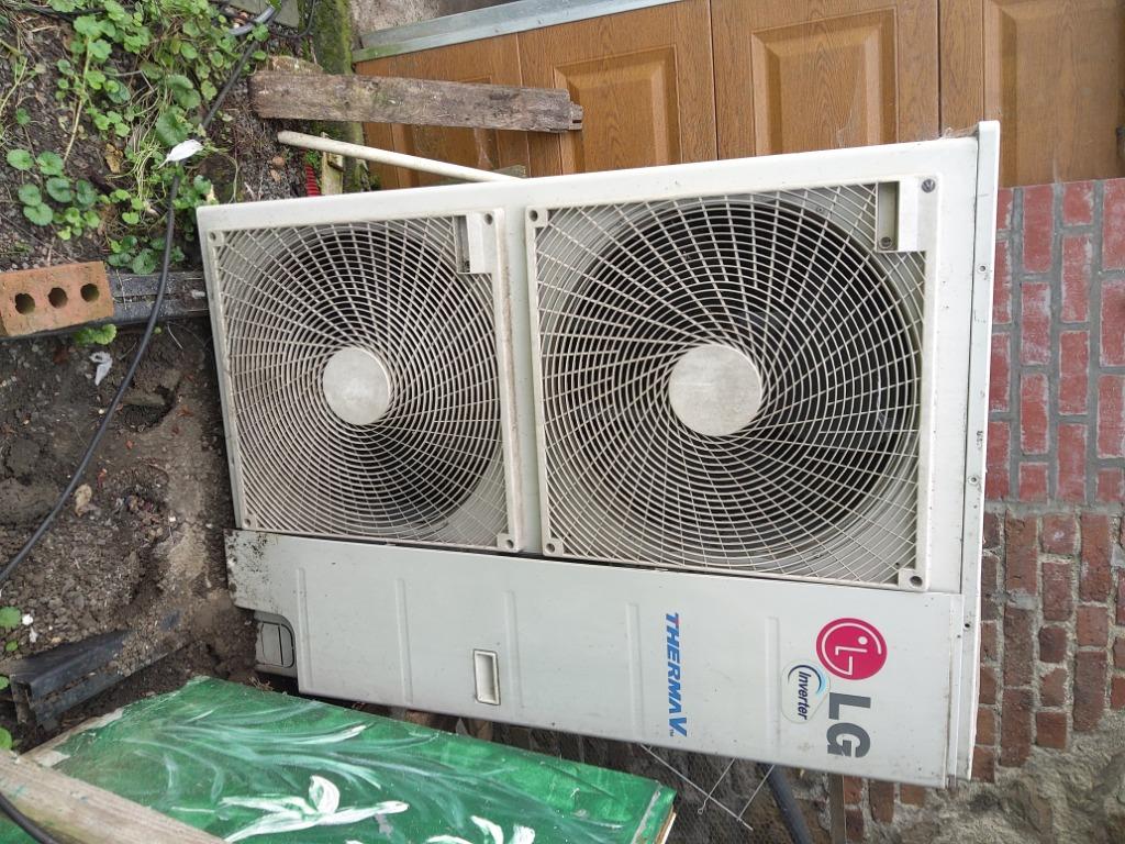 Pompe a chaleur air-eau LG en panne, Bricolage & Construction, 800 watts ou plus, Enlèvement, Utilisé, 80 cm ou plus