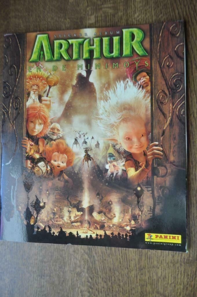 PANINI COMPLEET ALBUM + POSTER ARTHUR EN DE MINIMOYS, Ophalen of Verzenden, Gebruikt, Meerdere stickers