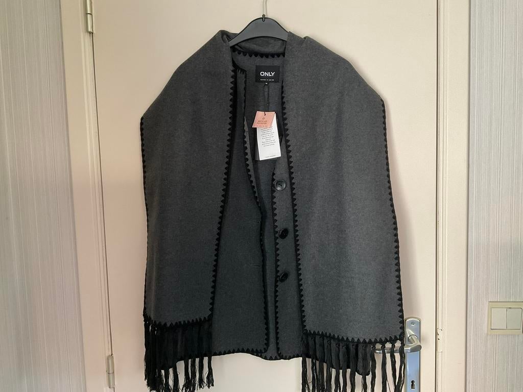 Gilet doux avec écharpe de la marque Only, Vêtements | Femmes, Vestes & Costumes, Neuf, Enlèvement ou Envoi, Taille 34 (XS) ou plus petite
