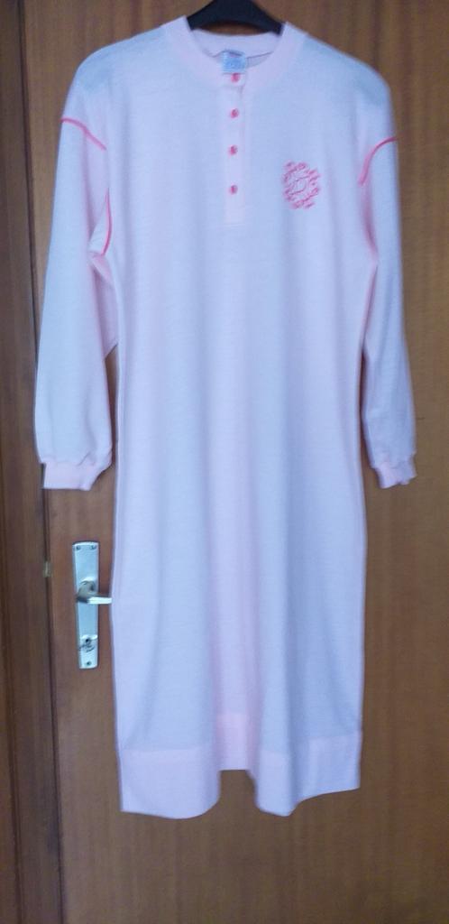 Damart - Robe de nuit L rose, Enlèvement ou Envoi, Porté, Rose, Robe