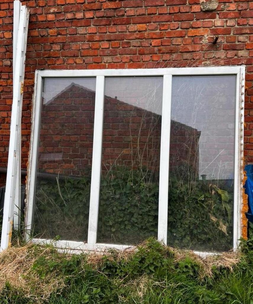 Vast pvc raam / dubbele beglazing, Doe-het-zelf en Bouw, Ophalen, Zo goed als nieuw, Raamkozijn