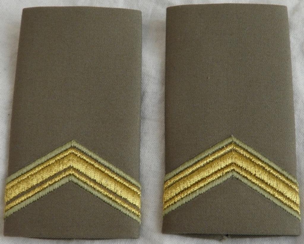Rang Onderscheiding, Regenjas, Sergeant, KL, vanaf 2000.(1), Verzamelen, Militaria | Algemeen, Ophalen of Verzenden, Landmacht
