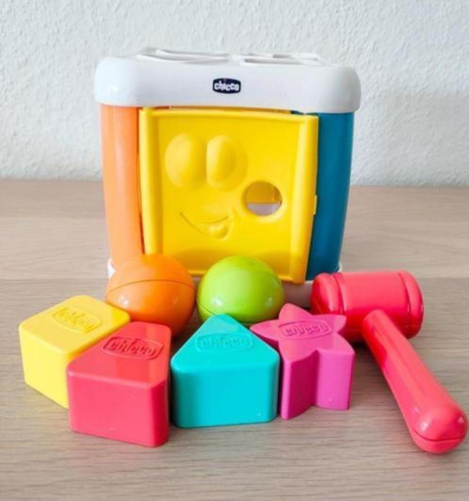 CHICCO: Cube d'activités pour bébé, Enfants & Bébés, Enlèvement, Comme neuf