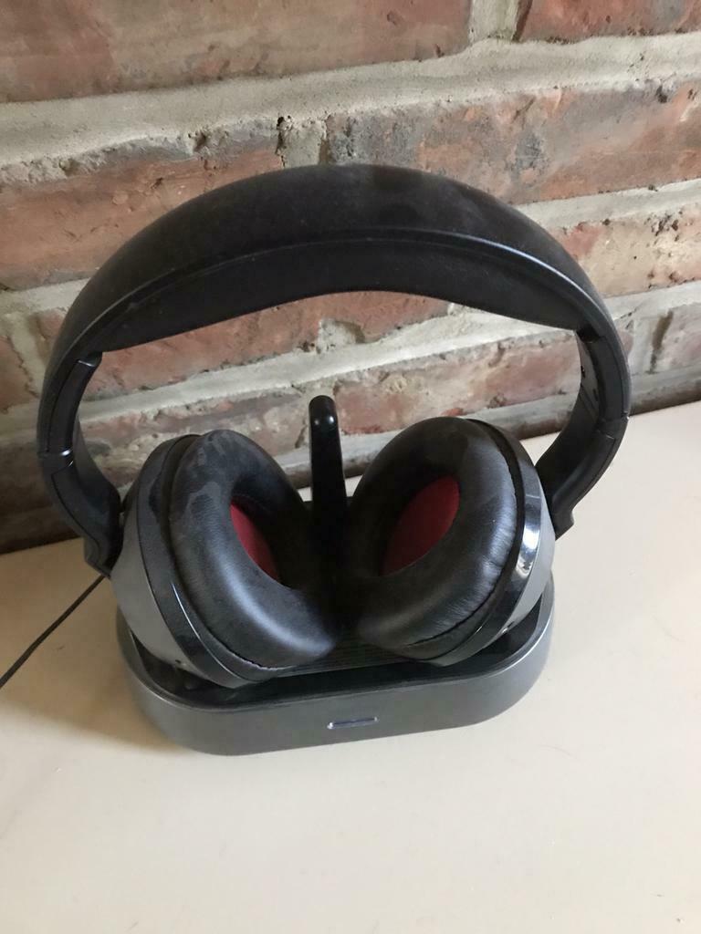 Draadloze hoofdtelefoon, Ophalen, Philips, Op oor (supra aural), Zo goed als nieuw