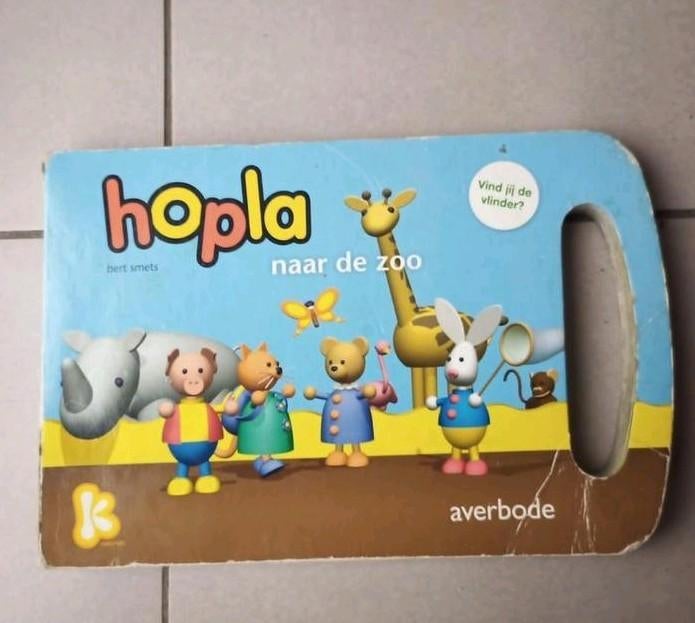 Boek Hopla, Boeken, Ophalen of Verzenden, Gelezen, Bert smets, 2 tot 3 jaar
