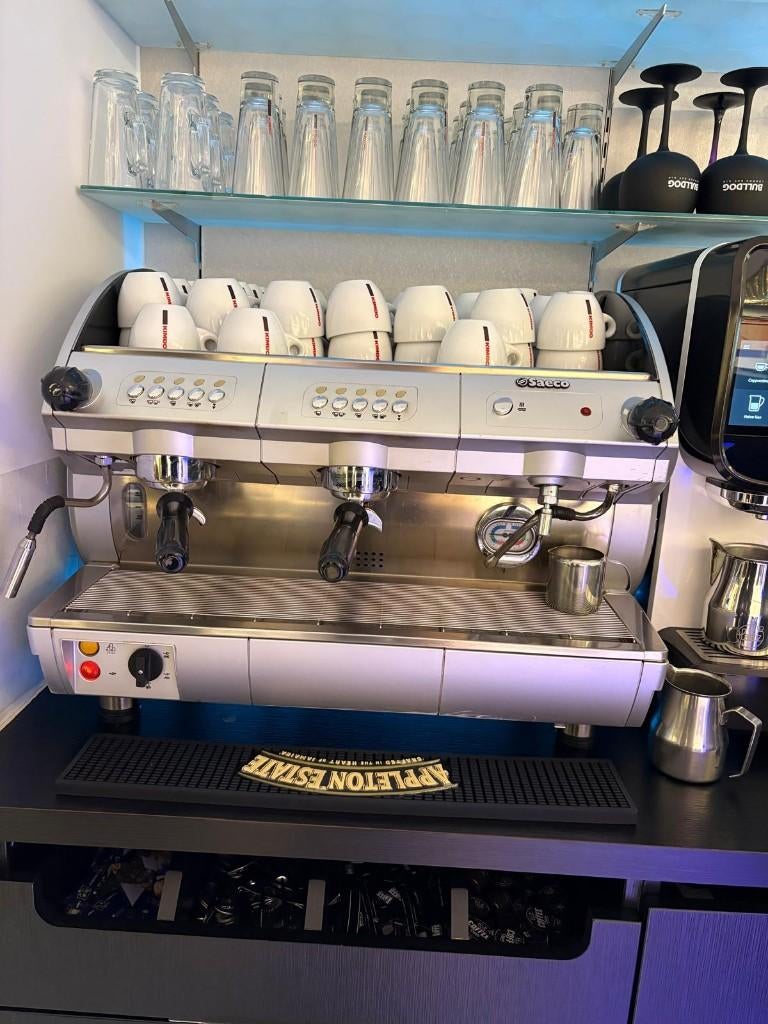 Machine à café professionnelle Saeco, Enlèvement