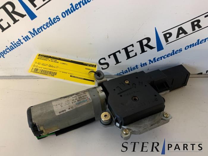 Moteur toit ouvrant d'un Mercedes E-Klasse, Enlèvement ou Envoi, 3 mois de garantie, Utilisé, Mercedes-Benz
