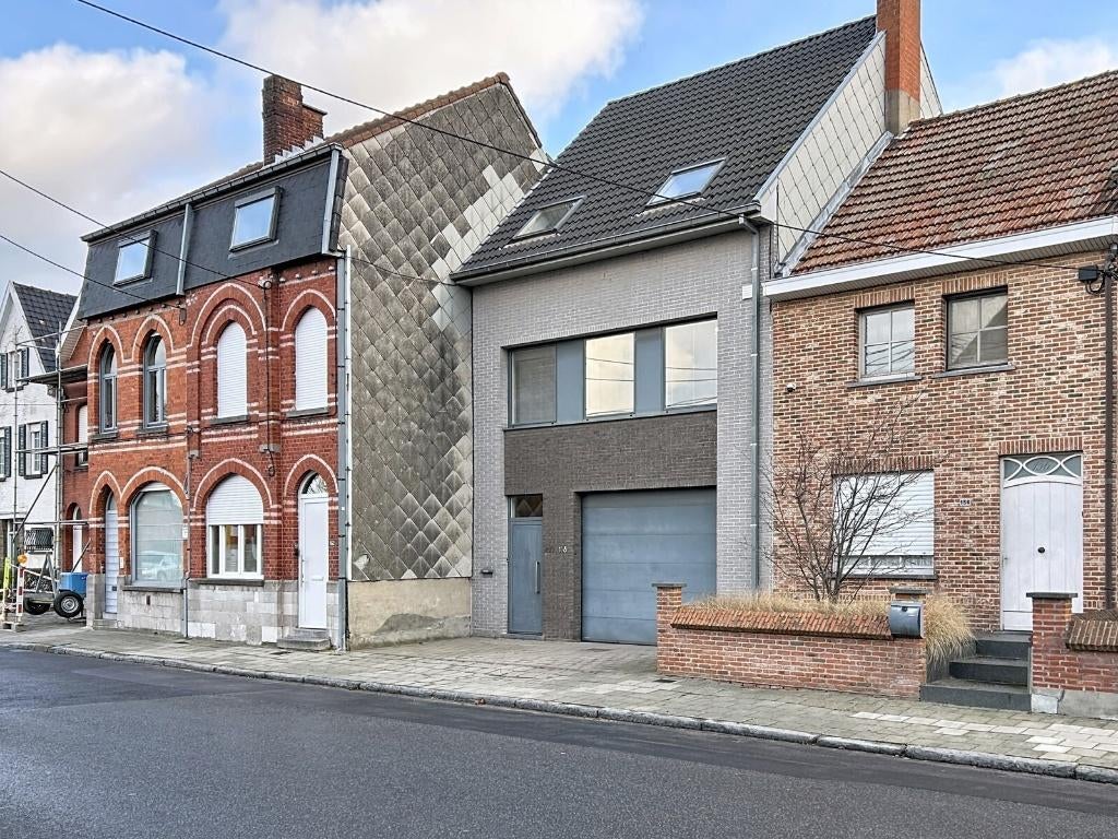 Bel-étage  met ruime loods, Immo, Maisons à vendre, Province de Flandre-Occidentale, 200 à 500 m², Habitation avec espace professionnel