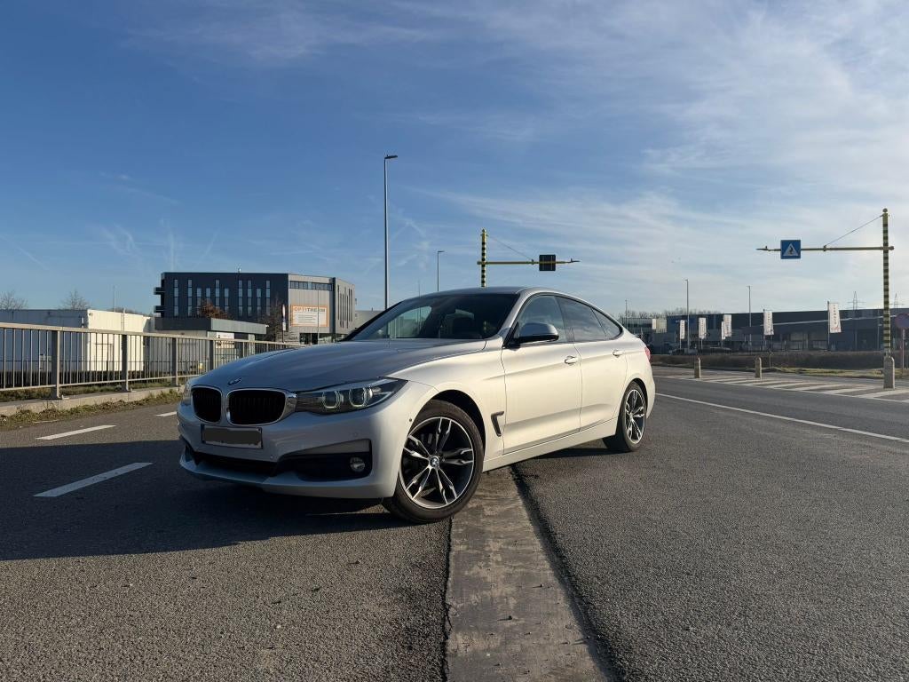 BMW 318d GT 2016, Auto's, BMW, Achterwielaandrijving, 1995 cc, Stuurwielverwarming, Leder