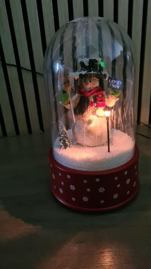 Dôme de bonhomme de neige dans la neige, avec lumières et mu, Enlèvement ou Envoi, Comme neuf