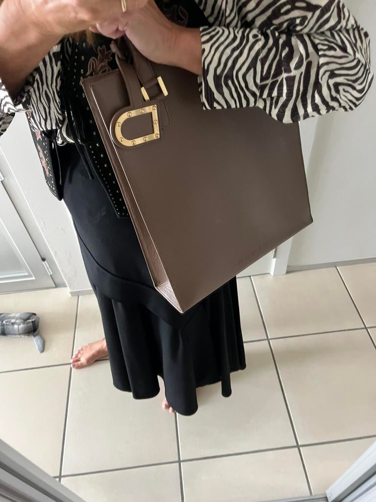 Delvaux Le Jeff GM Taupe kleur, Ophalen of Verzenden, Zo goed als nieuw, Handtas
