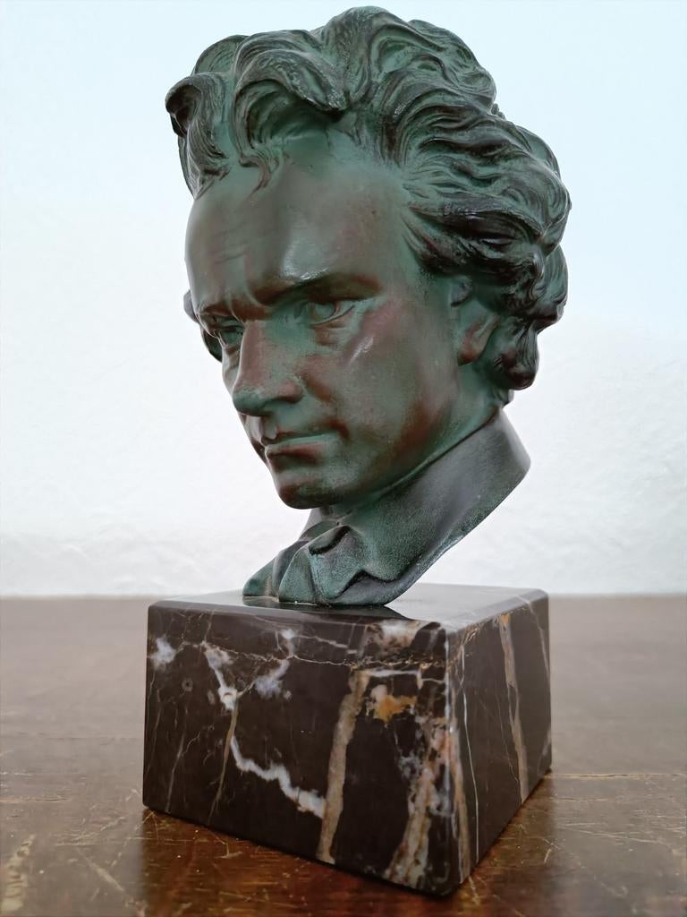 Bronzen buste beeld Beethoven op marmer., Antiek en Kunst, Ophalen of Verzenden, Brons
