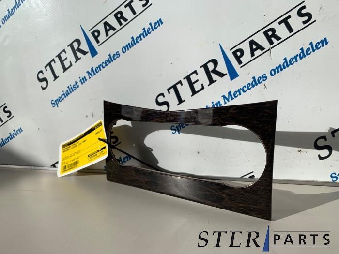 Bande décorative de tableau de bord d'un Mercedes C-Klasse, Enlèvement ou Envoi, 3 mois de garantie, Utilisé, Mercedes-Benz