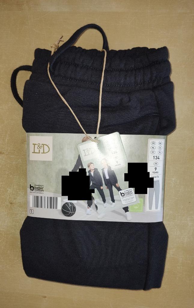 Mooie antracietgrijze joggingbroek, maat 134 (nieuw), Broek, Jongen of Meisje, Nieuw, Ophalen of Verzenden