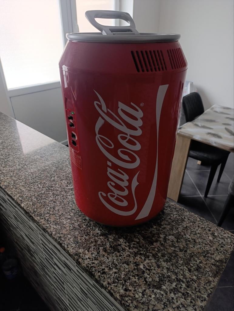 Coca-Cola koelkast, Ophalen