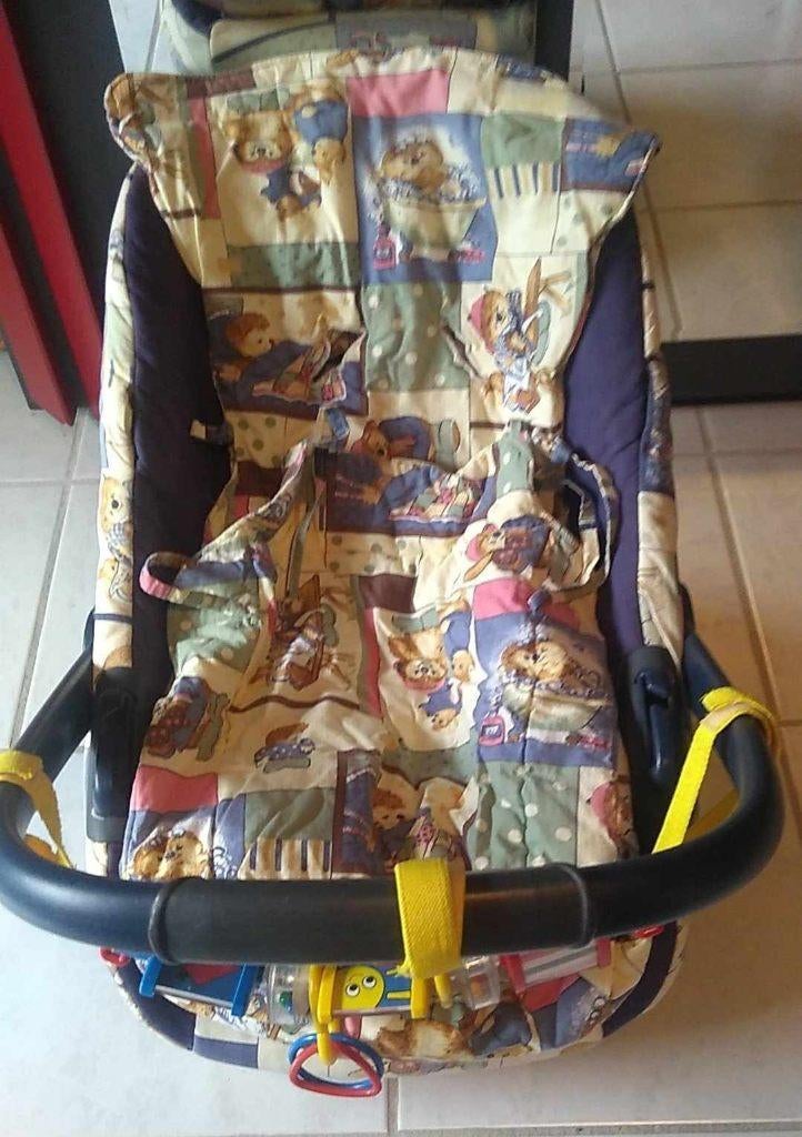 maxi cosi met voetenzakje easy bob en speelgoed, Kinderen en Baby's, Ophalen