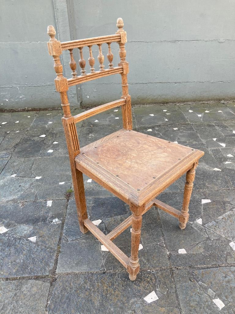 Chaise en chêne massif — Style néo-Renaissance, Neorenaissance, Brun, Enlèvement, Utilisé