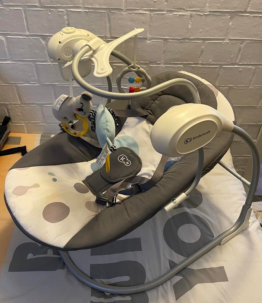 Wipper (babyswing/automatische schommelstoel) Kinderkraft, Kinderen en Baby's, Schommelstoel, Met gordel(s) of riempje(s), Zo goed als nieuw