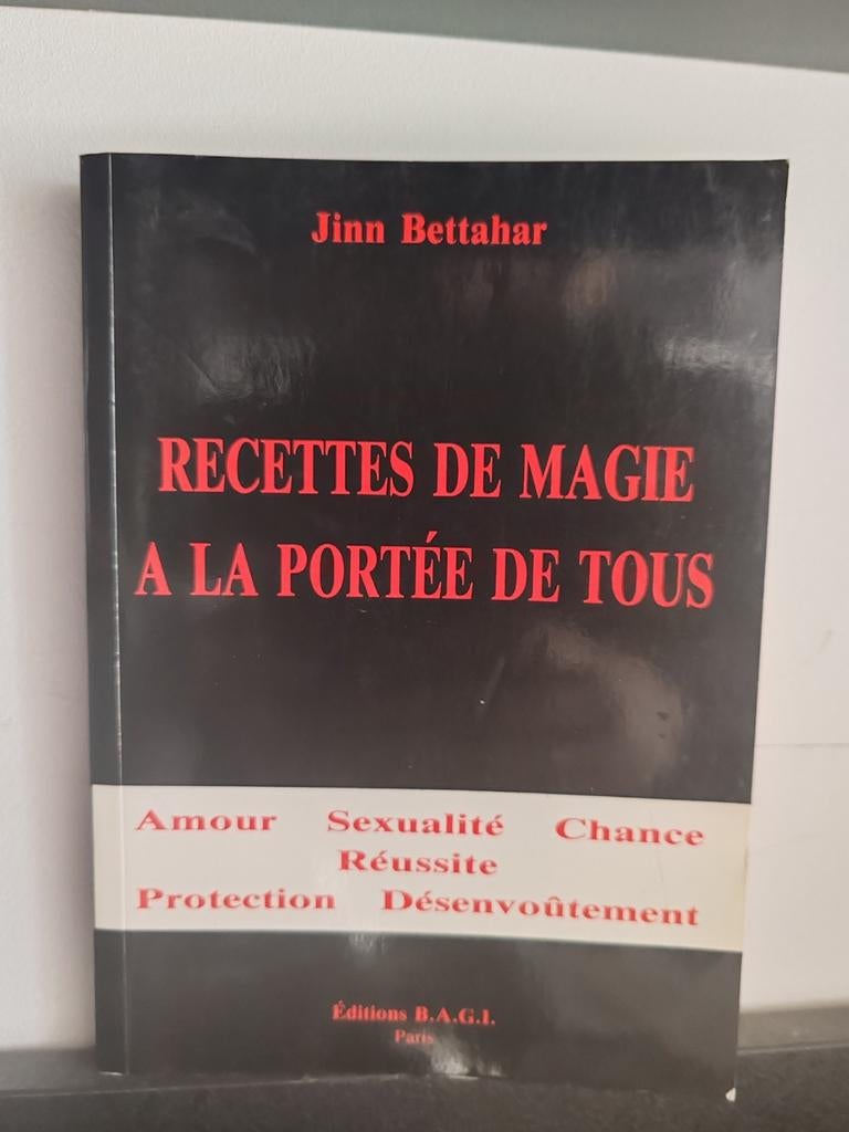 Livre de recettes de magie facile, Ophalen of Verzenden, Gelezen