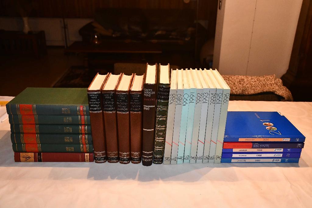 Origineel geschenk: Jaarboek van geboortejaar, Antiek en Kunst, Ophalen of Verzenden, Andere