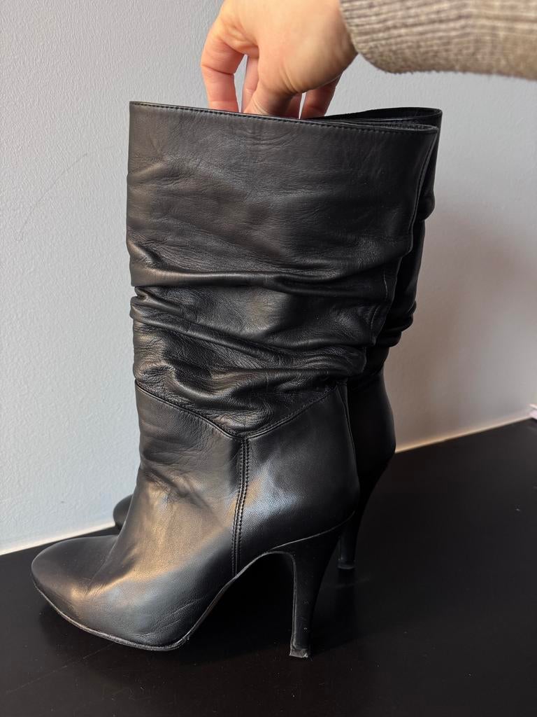 Essentiel Antwerp maat 39 zwarte laarzen, Kleding | Dames, Ophalen of Verzenden, Zo goed als nieuw