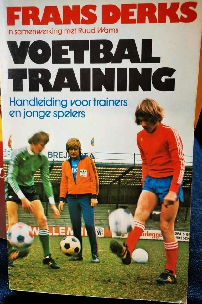 Frans Derks-Ruud Wams voetbal training, trainers & jonge sp., Frans Derks, Ophalen of Verzenden, Zo goed als nieuw, Balsport