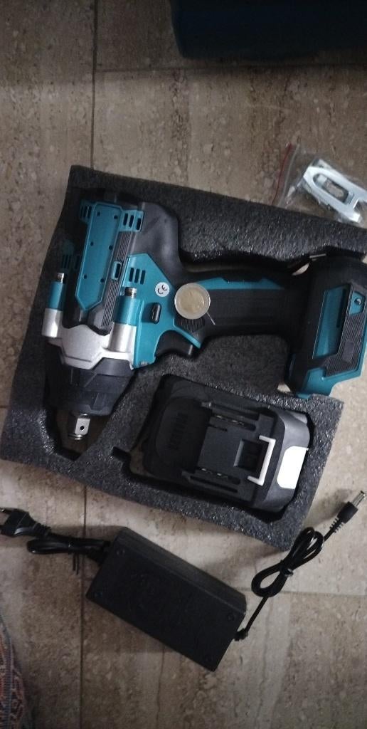ZWARE klopper 1000N werkt op MAKITA 18Volt, wielmoeren los, Doe-het-zelf en Bouw, Ophalen, Zo goed als nieuw