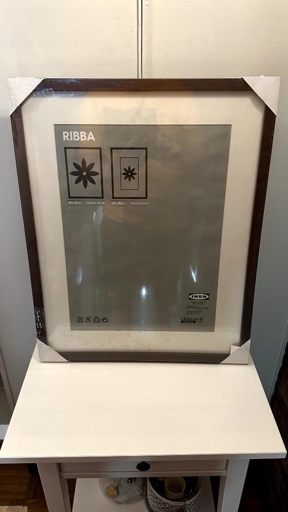 8x IKEA RIBBA fotolijsten bruin 40x50 (per stuk te koop), Enlèvement, Neuf