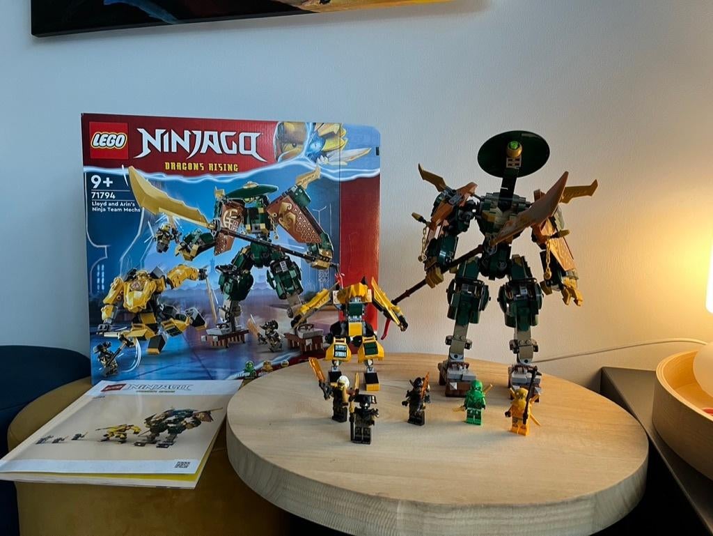 Lego Ninjago 71794 - Lloyd and Arin's Ninja Team Mechs, Ophalen of Verzenden, Zo goed als nieuw, Complete set, Lego