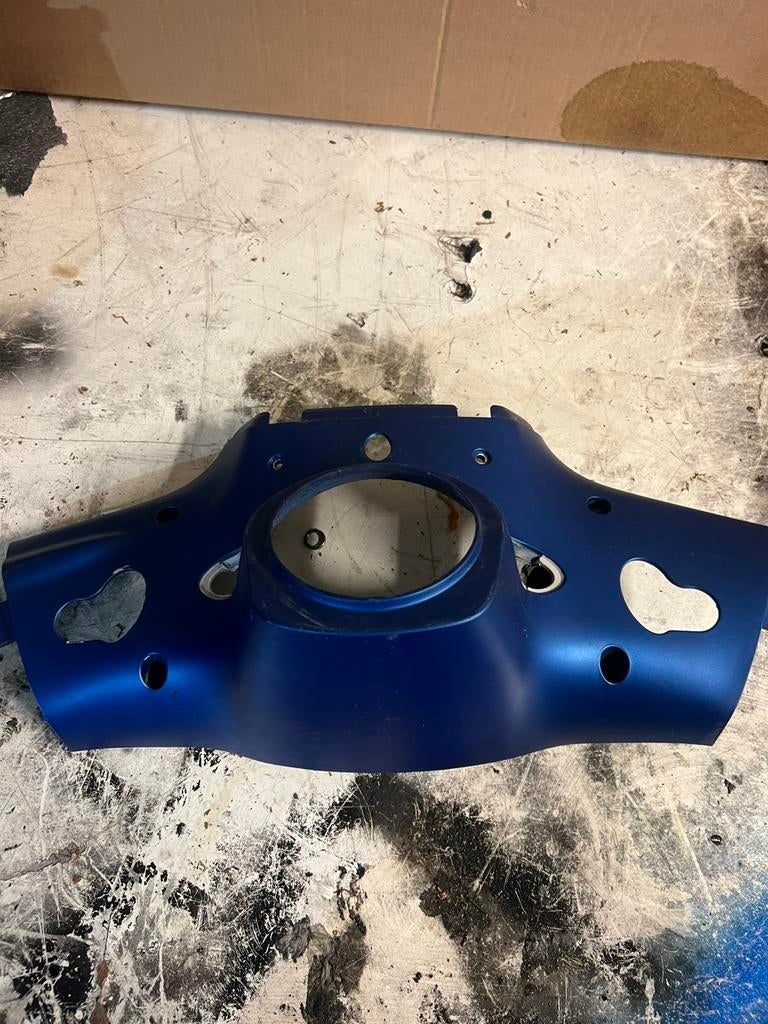 Vespa sprint mat blauwe onderstuurkap, Fietsen en Brommers, Ophalen, Vespa