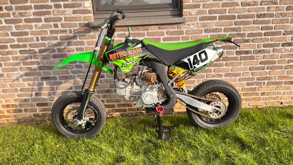 YCF 212cc 50cc goedgekeurde crossmotor, Fietsen en Brommers, Ophalen, Zo goed als nieuw, 212 cc, Dirtbike