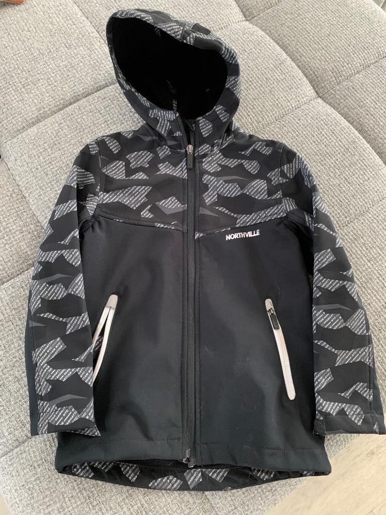 Jas maat 128 NIEUWSTAAT!, Enlèvement, Comme neuf, Garçon, Manteau
