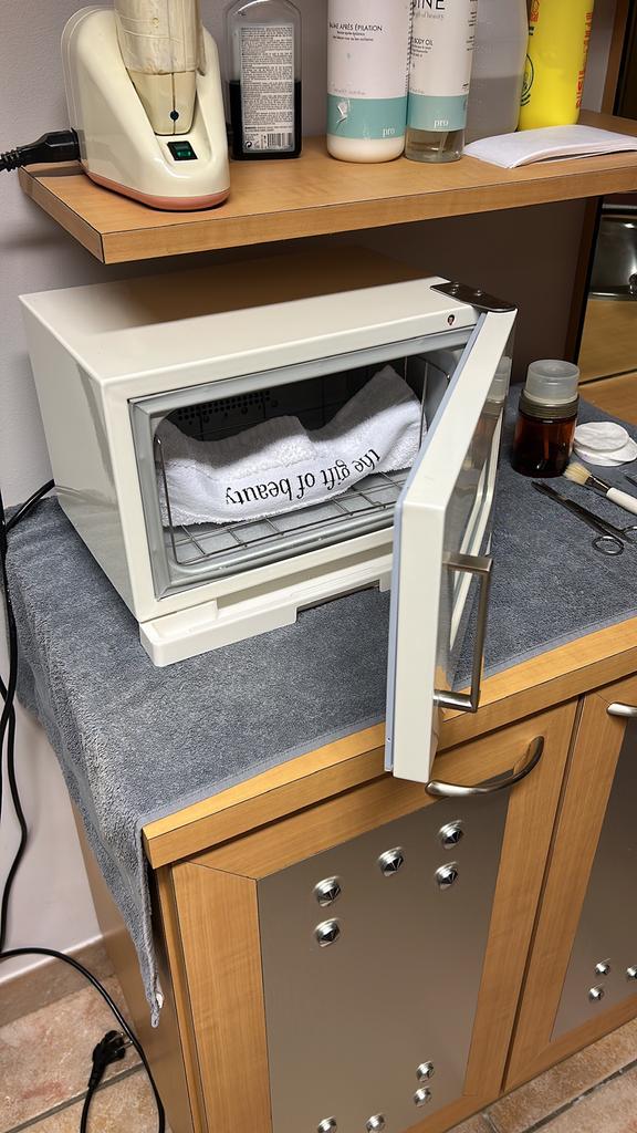 Handdoekverwarmer met ozon, Ophalen, Zo goed als nieuw