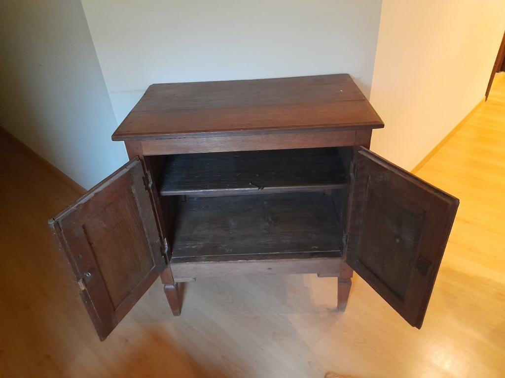 Kleine eikenhouten kledingkast, Ophalen, Gebruikt