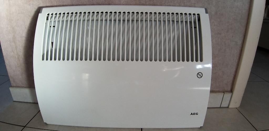 Radiateur électriques AEG Neuf de 750 à 2000 W !, Bricolage & Construction, 800 watts ou plus, Comme neuf, Enlèvement, Radiateur