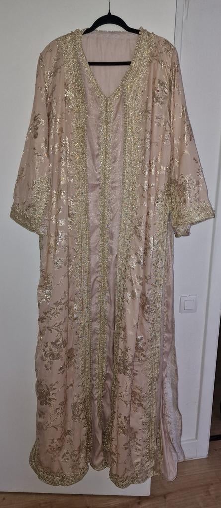 Luxe takchita takshita, Kleding | Dames, Gelegenheidskleding, Zo goed als nieuw, Galajurk, Maat 42/44 (L), Roze, Ophalen of Verzenden