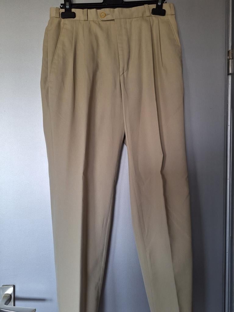 Pantalon homme beige clair, T 44 , 65% polyester, 35 % coton, Vêtements | Hommes, Pantalons, Comme neuf, Enlèvement, Taille 46 (S) ou plus petite