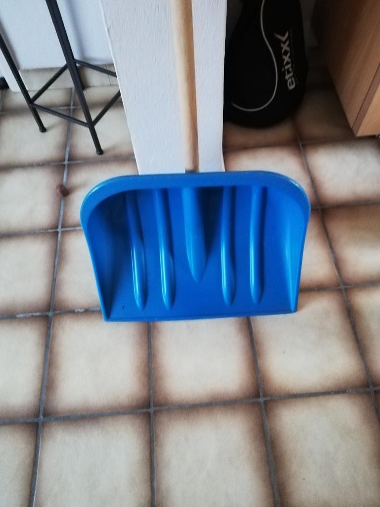 Sneeuw schop, Tuin en Terras, Hand-tuingereedschap, Ophalen