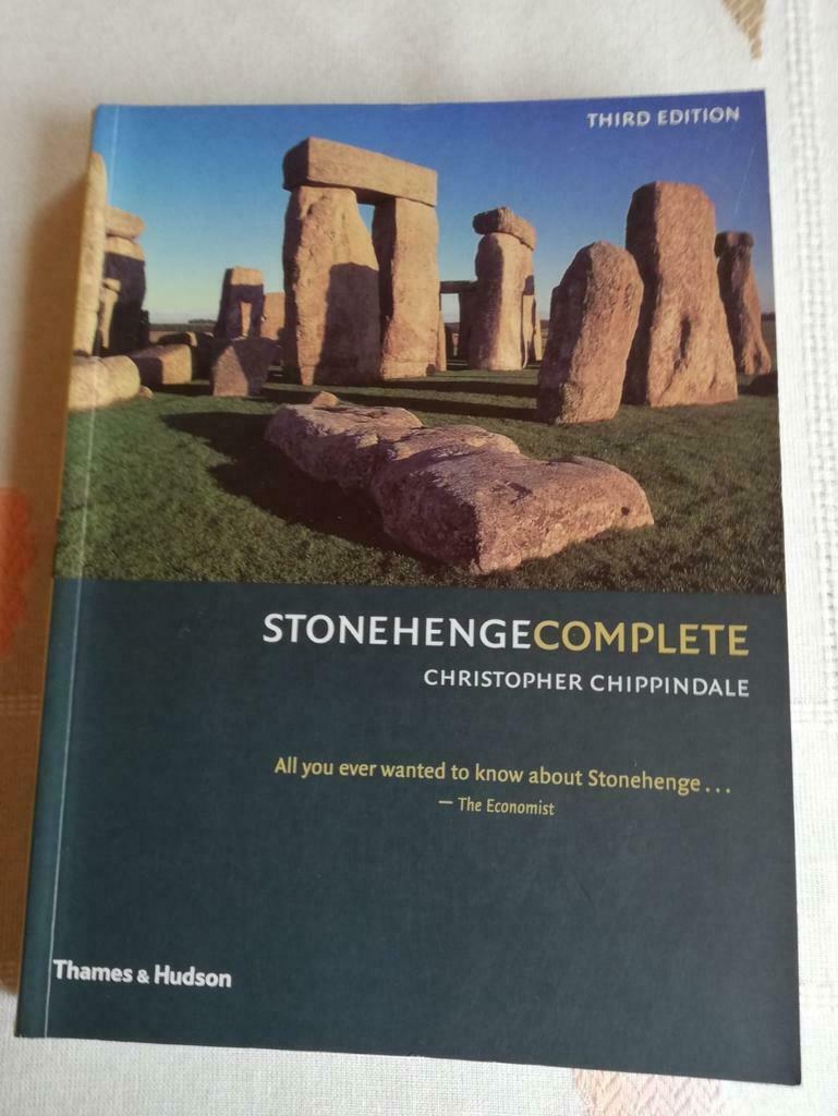 STONEHENGE COMPLETE , by Ch. Chippendale, Enlèvement ou Envoi, Comme neuf