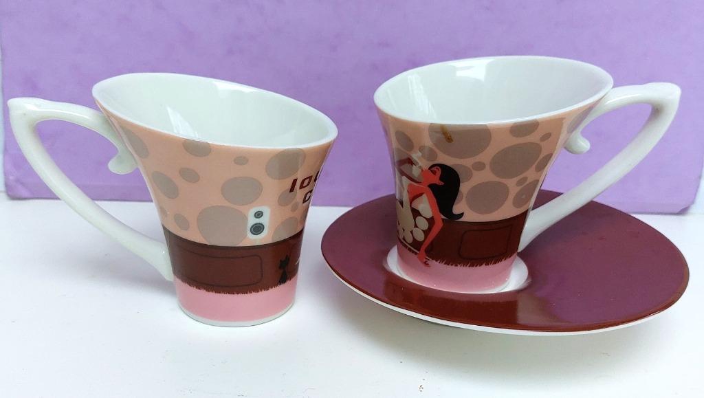 2 tasse + 1 soucoupe forme originale femme africaine glamour, Ophalen of Verzenden, Zo goed als nieuw, Porselein, Kop(pen) en/of Schotel(s)