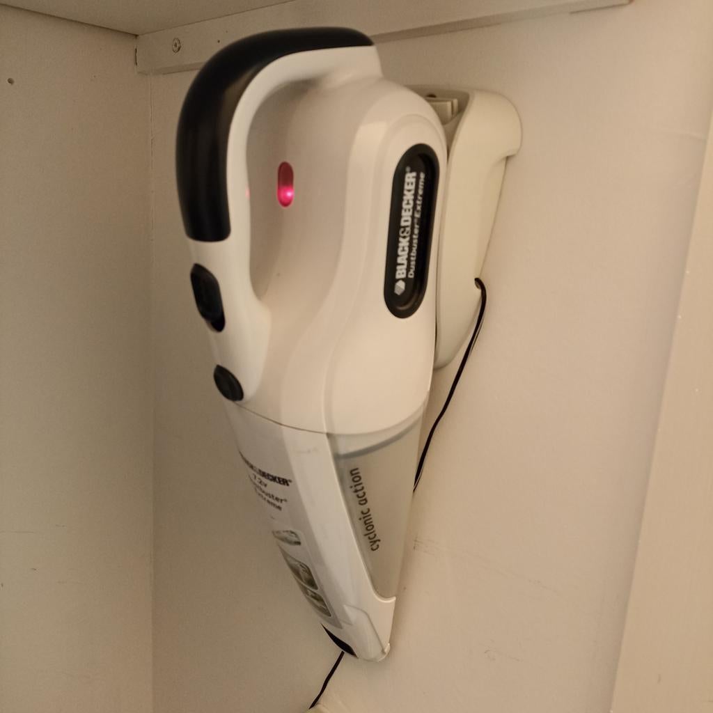 Black&Decker Dustbuster Extreme tafelstofzuiger, Elektronische apparatuur, Ophalen of Verzenden, Gebruikt, Reservoir, Minder dan 1200 watt