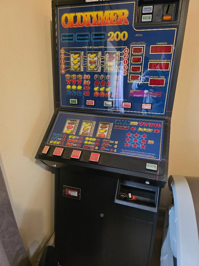 Gokkast oldtimer 200, Euro, Ophalen, Gebruikt, Met sleutels