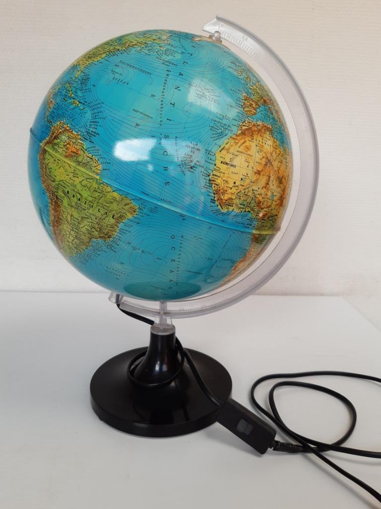 Retro wereldbol met verlichting, Ophalen, Gebruikt