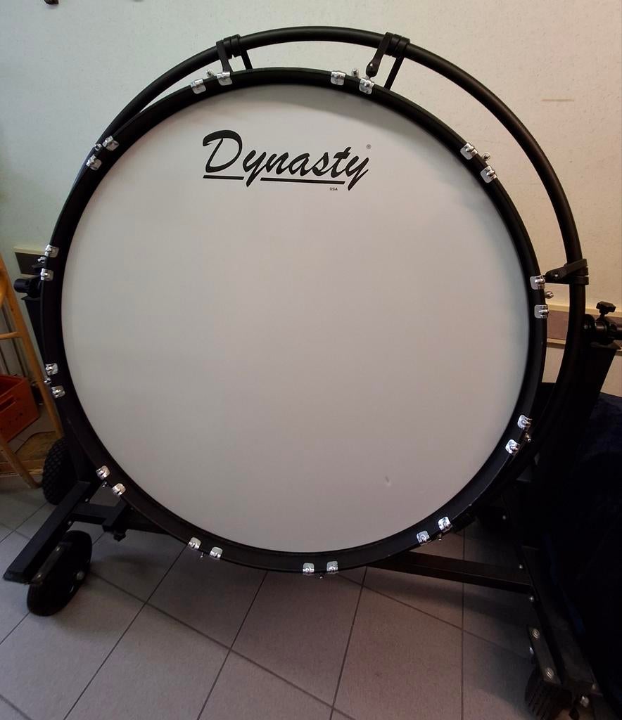 Concertbasdrum (Grote trom) van merk Dynasty, Enlèvement