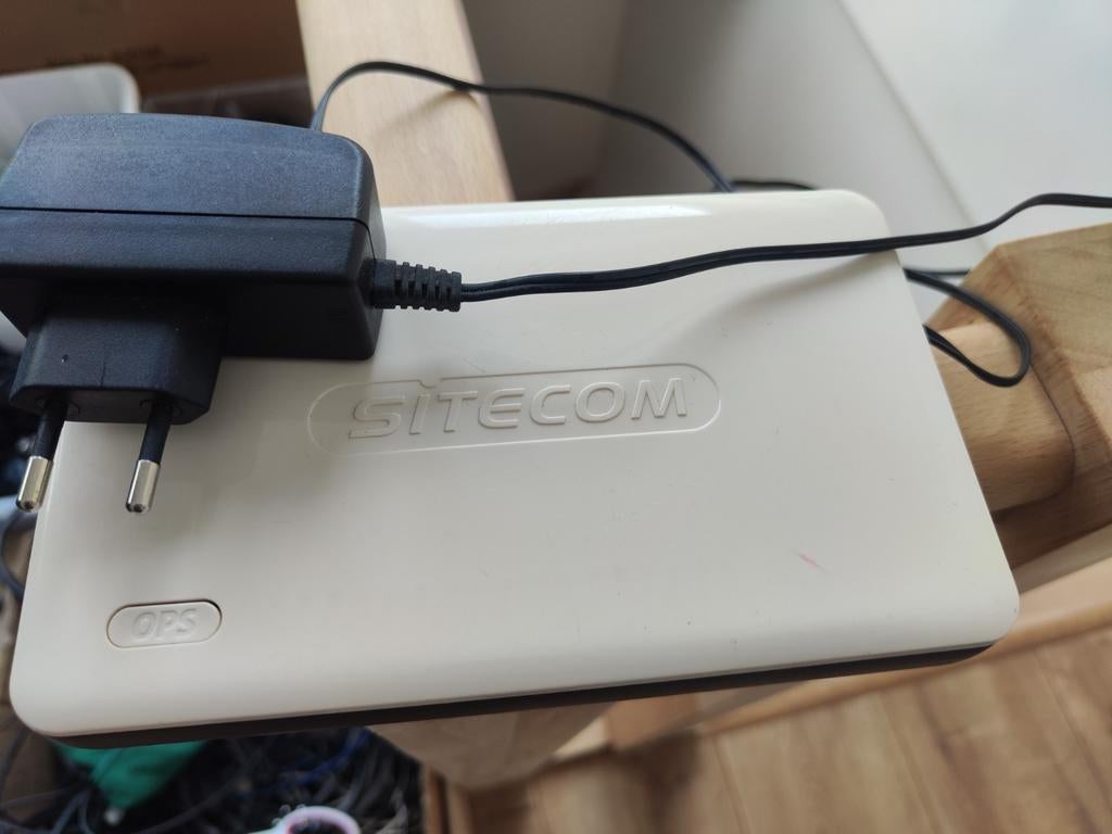 Sitecom WLR-5000, Informatique & Logiciels, Commutateurs réseau, Enlèvement, Utilisé